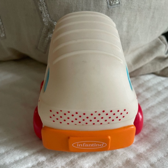 INFANTINO MERRY MOVER CHRISTMAS "CHEER" BABY VEHICLE - Picture 3 of 5